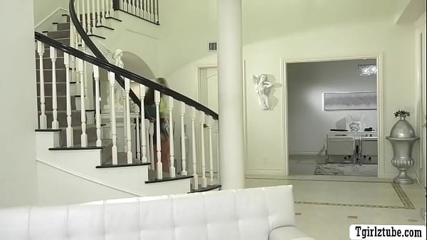 Hot and horny April Olsen suck and ride TS Emmas dick