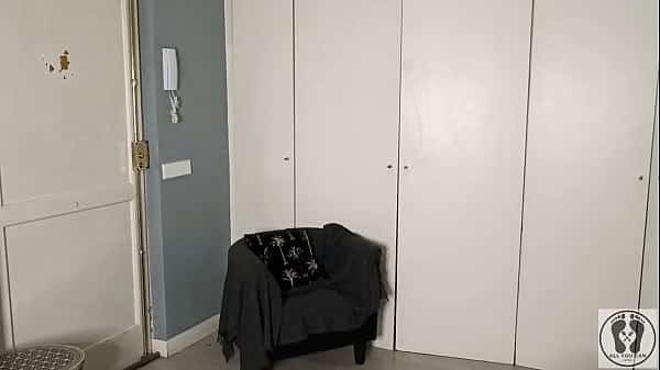 HOUSE BURGLAR BUTTCRACK WAS ELECTROCUTED IN THE CHAIR