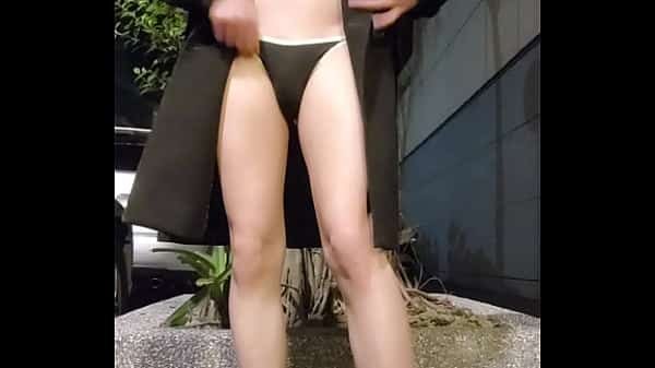 Shemale Ting xuan wears only underwear under her coat and masturbates on the street