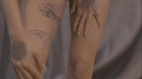 Tattooed rocker fucks his girlfriend