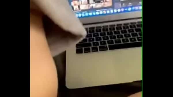 Una paja antes de dormir?